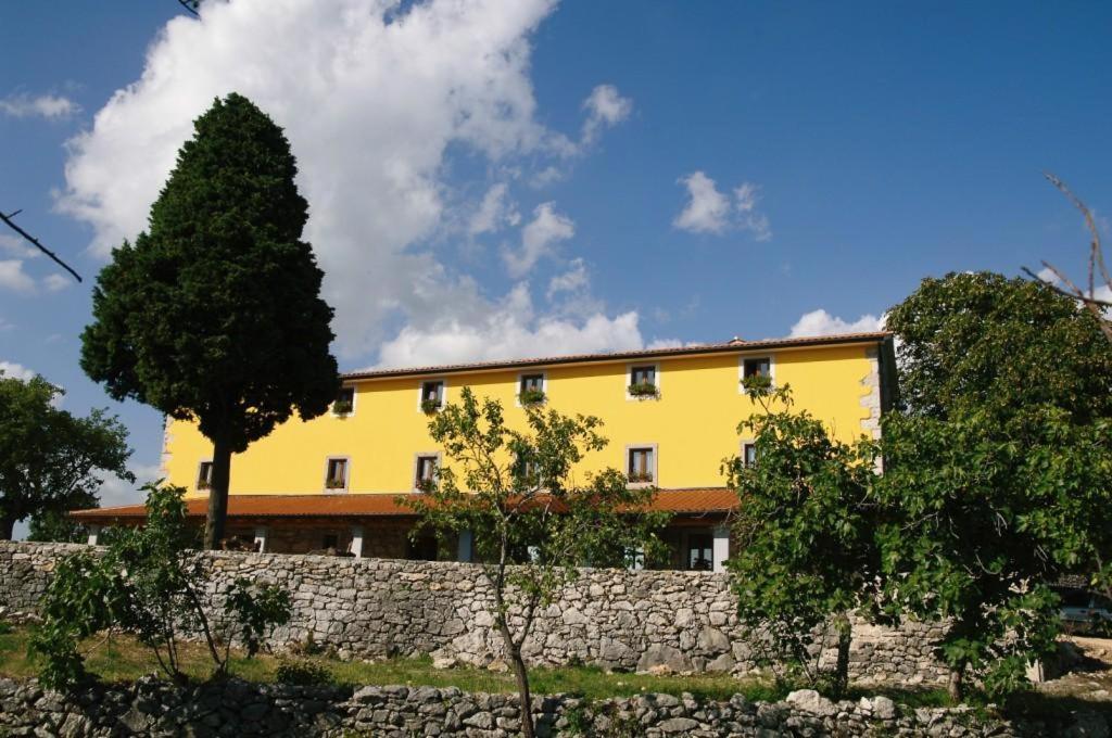 Villa Calussovo Ripenda Kras ภายนอก รูปภาพ