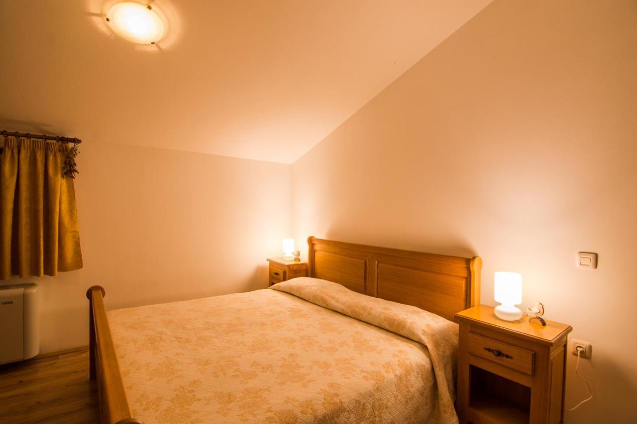 Villa Calussovo Ripenda Kras ภายนอก รูปภาพ