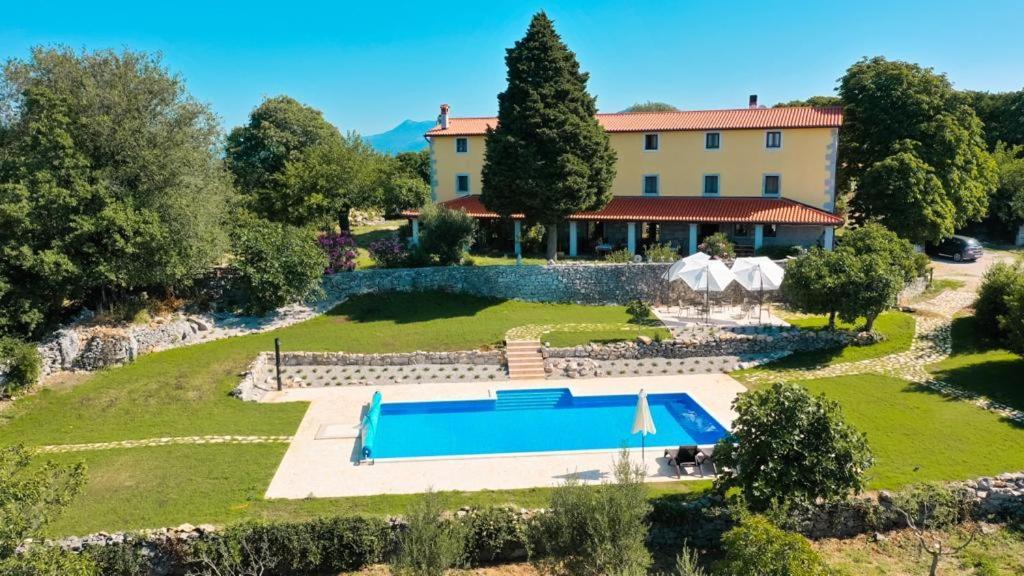 Villa Calussovo Ripenda Kras ภายนอก รูปภาพ