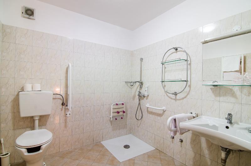 Villa Calussovo Ripenda Kras ภายนอก รูปภาพ